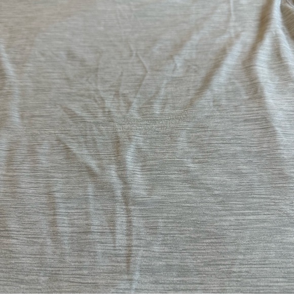 Old Navy Ultra-Soft Breathe ON Long-Sleeve Tee - Men's Small - Picture 9 of 9